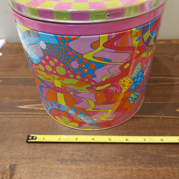 Lush Musical Tin - Picture 7 of 7